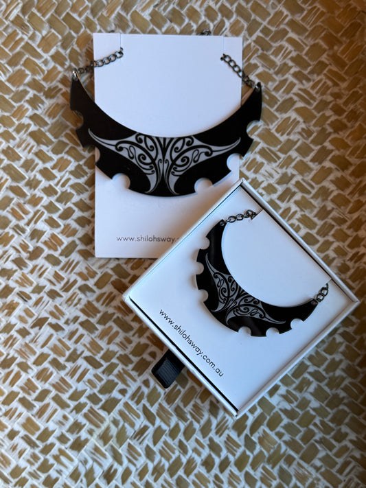 Black Mana Plate Necklace
