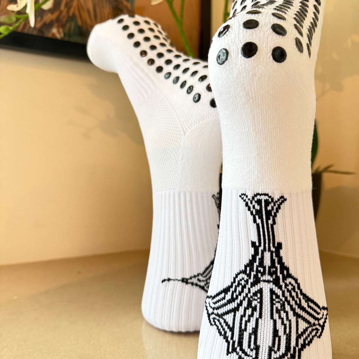 Māori Grip Socks