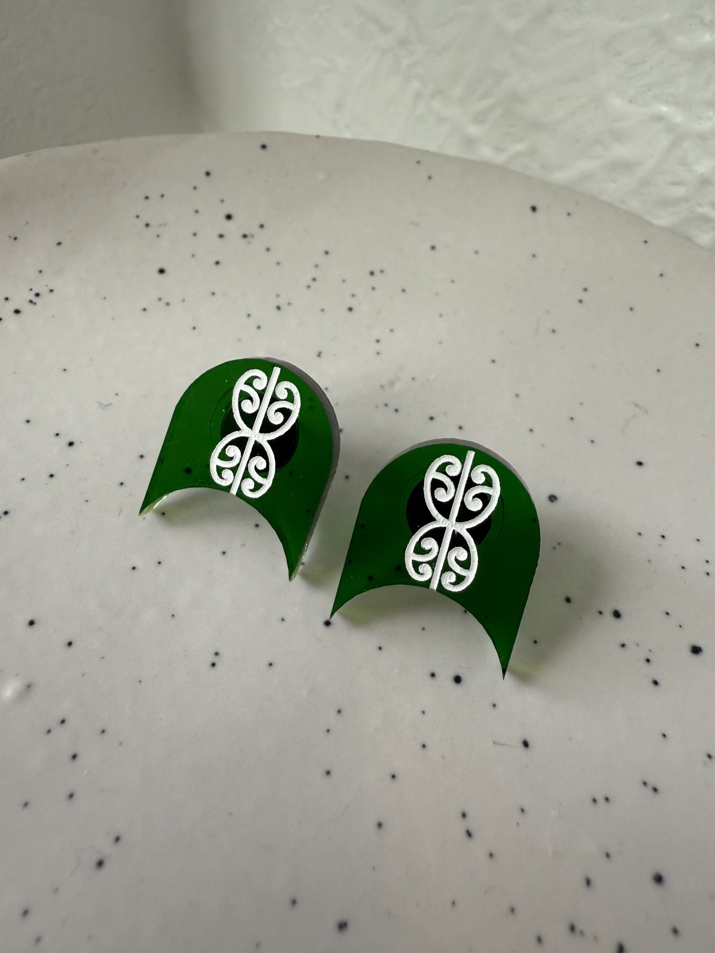 STUDS  - Mangopare Might