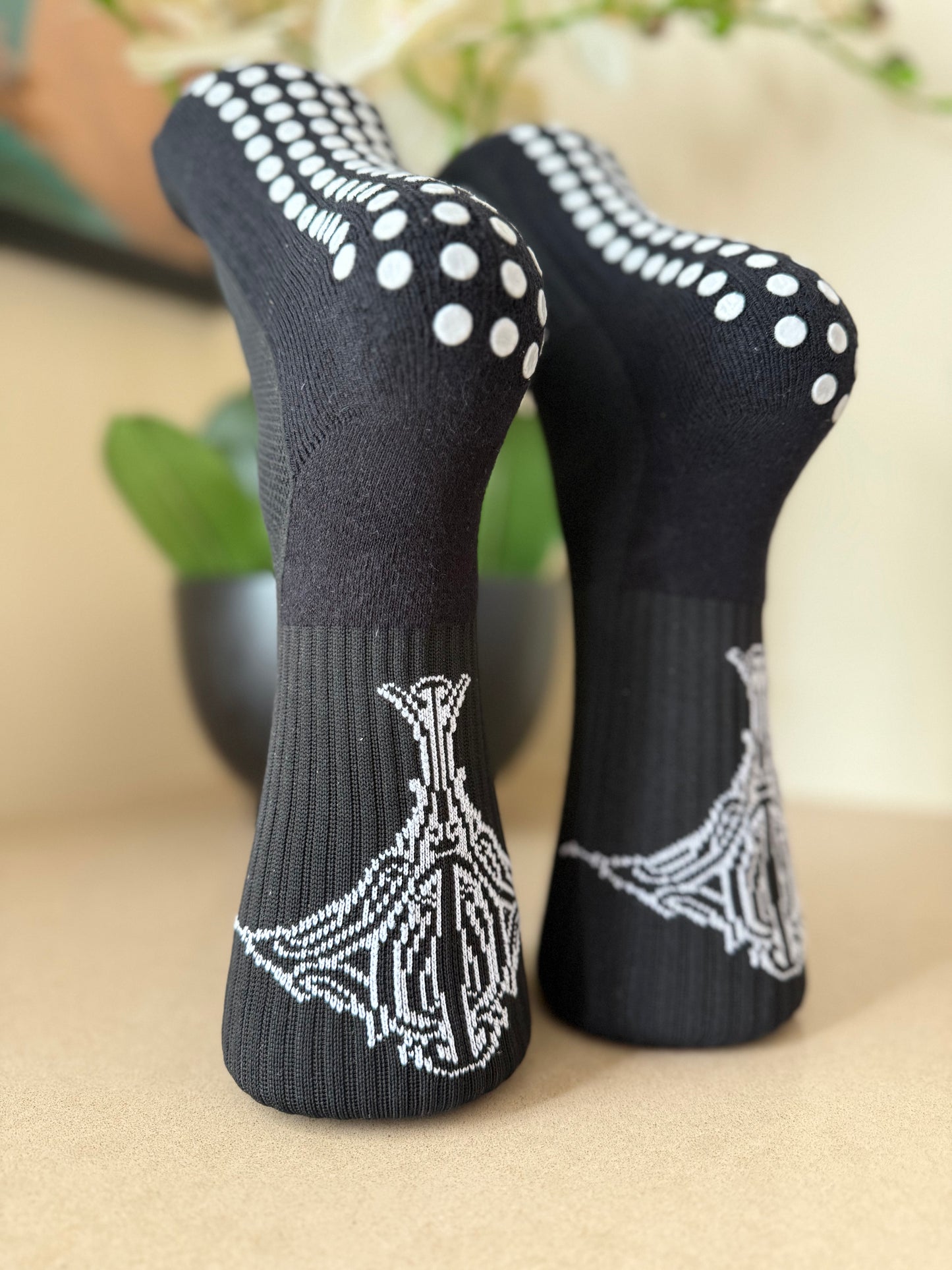 Māori Grip Socks