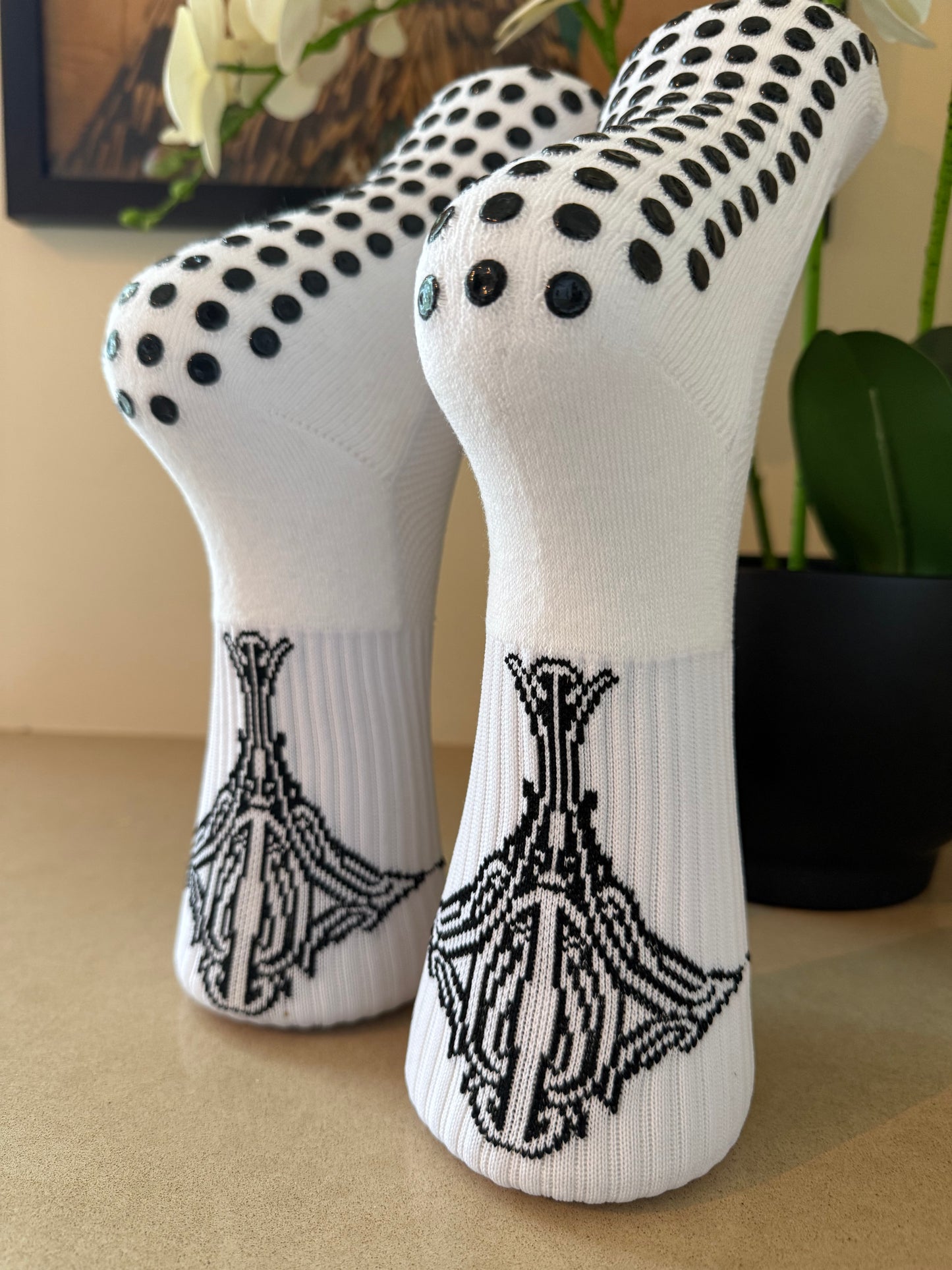 Māori Grip Socks