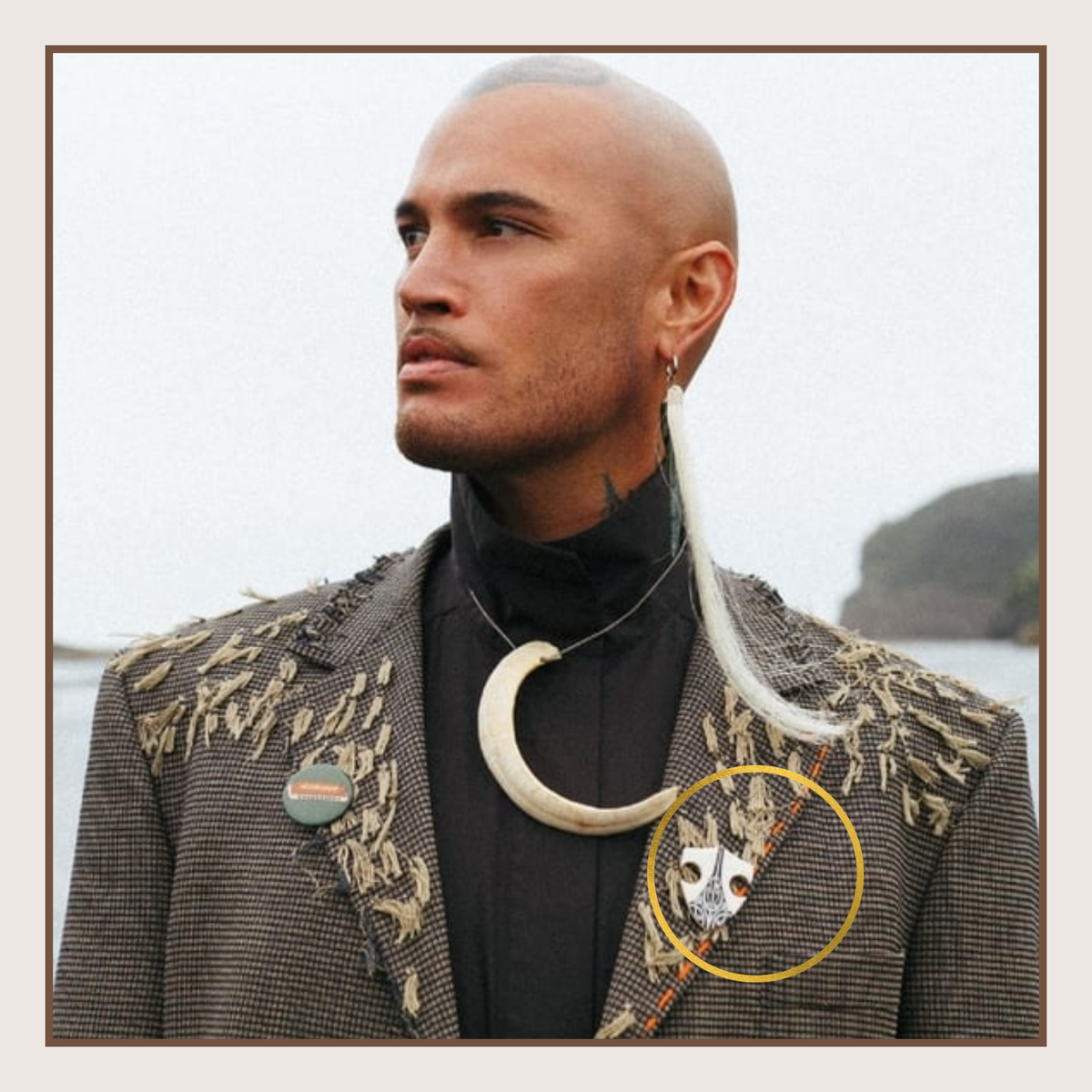 BROOCH - Kotahi